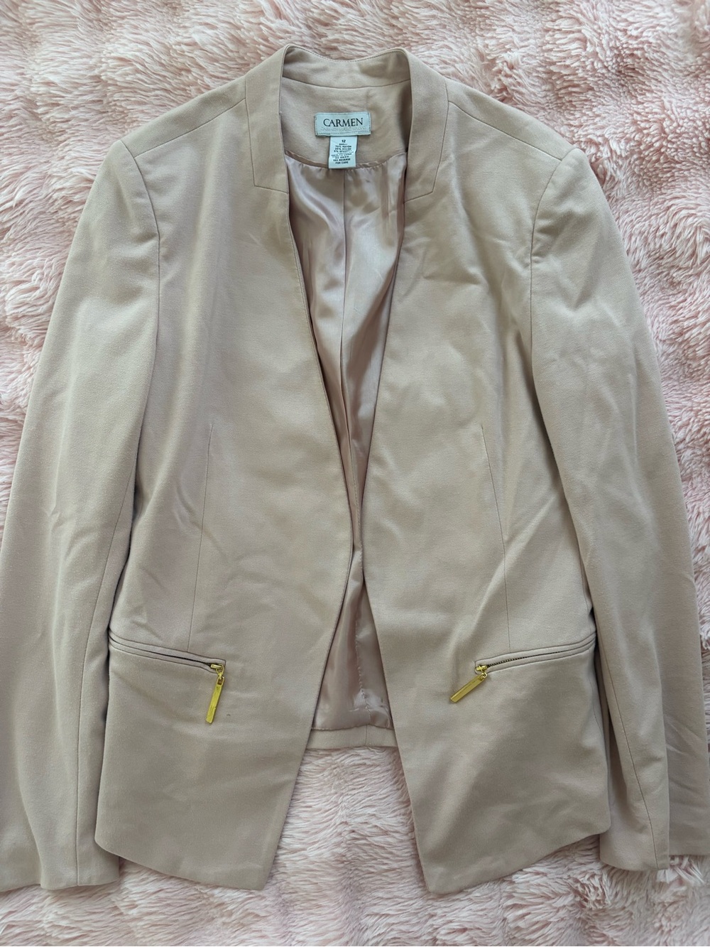 Carmen Marc Valvo Blazer Jacket in Light Beige with Gold Zippers